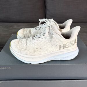 Hoka One One Clifton 9 Nimbus Cloud Ice Water White Running Shoes Women's Sz 6B